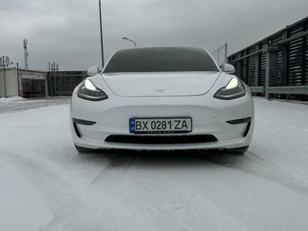 Тесла Модель 3 2019 у Києві на Automoto.ua Білий Тесла Модель 3, об'ємом двигуна 0 л та пробігом 62 тис. км за 35000 $, фото 1 на Automoto.ua