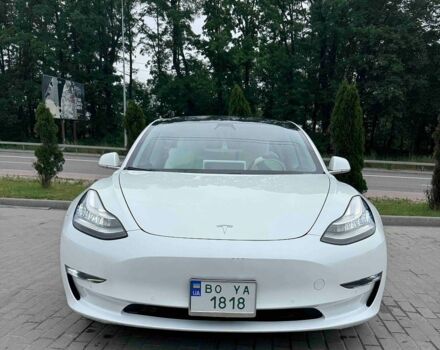 Білий Тесла Модель 3, об'ємом двигуна 0 л та пробігом 38 тис. км за 17500 $, фото 1 на Automoto.ua