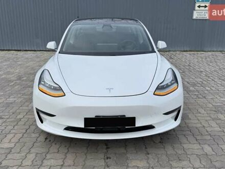 Тесла Модель 3 2019 у Дніпро (Дніпропетровську) на Automoto.ua Білий Тесла Модель 3, об'ємом двигуна 0 л та пробігом 82 тис. км за 18999 $, фото 1 на Automoto.ua
