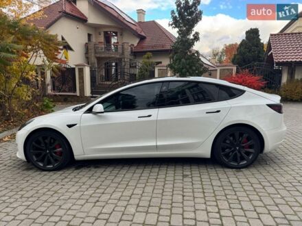 Белый Тесла Модель 3, объемом двигателя 0 л и пробегом 105 тыс. км за 18550 $, фото 1 на Automoto.ua