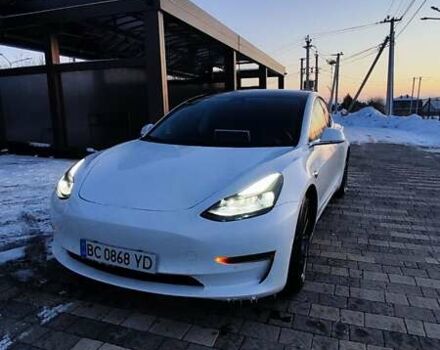 Білий Тесла Модель 3, об'ємом двигуна 0 л та пробігом 48 тис. км за 16900 $, фото 1 на Automoto.ua