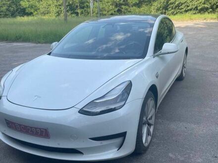 Білий Тесла Модель 3, об'ємом двигуна 0 л та пробігом 107 тис. км за 20000 $, фото 1 на Automoto.ua