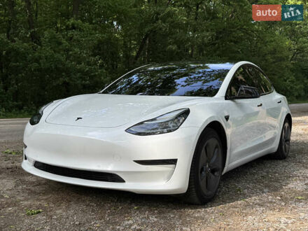 Тесла Модель 3 2019 у Кропивницькому (Кіровограді) на Automoto.ua Білий Тесла Модель 3, об'ємом двигуна 0 л та пробігом 68 тис. км за 15800 $, фото 1 на Automoto.ua