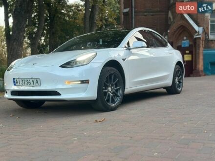 Білий Тесла Модель 3, об'ємом двигуна 0 л та пробігом 124 тис. км за 17300 $, фото 1 на Automoto.ua