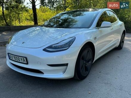 Белый Тесла Модель 3, объемом двигателя 0 л и пробегом 12 тыс. км за 18300 $, фото 1 на Automoto.ua