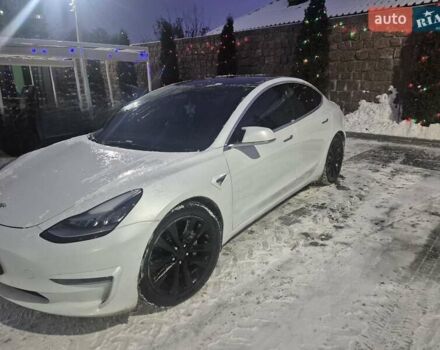Білий Тесла Модель 3, об'ємом двигуна 0 л та пробігом 145 тис. км за 18000 $, фото 1 на Automoto.ua
