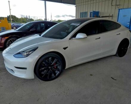 Білий Тесла Модель 3, об'ємом двигуна 0 л та пробігом 107 тис. км за 3000 $, фото 1 на Automoto.ua