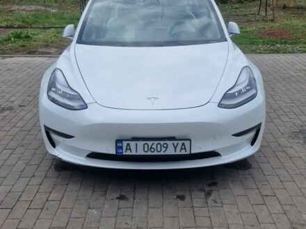 Белый Тесла Модель 3, объемом двигателя 0 л и пробегом 124 тыс. км за 15000 $, фото 1 на Automoto.ua