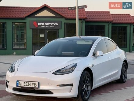Білий Тесла Модель 3, об'ємом двигуна 0 л та пробігом 118 тис. км за 14800 $, фото 1 на Automoto.ua