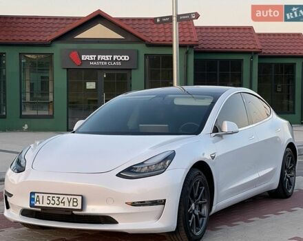 Белый Тесла Модель 3, объемом двигателя 0 л и пробегом 118 тыс. км за 14800 $, фото 1 на Automoto.ua