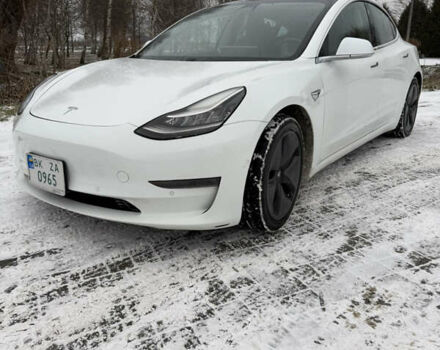 Білий Тесла Модель 3, об'ємом двигуна 0 л та пробігом 263 тис. км за 14200 $, фото 1 на Automoto.ua