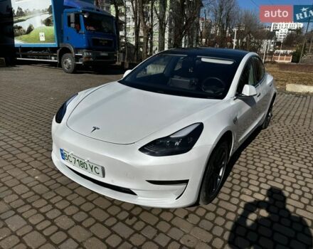 Белый Тесла Модель 3, объемом двигателя 0 л и пробегом 116 тыс. км за 18500 $, фото 1 на Automoto.ua
