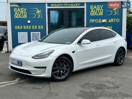 Білий Тесла Модель 3, об'ємом двигуна 0 л та пробігом 112 тис. км за 13990 $, фото 1 на Automoto.ua