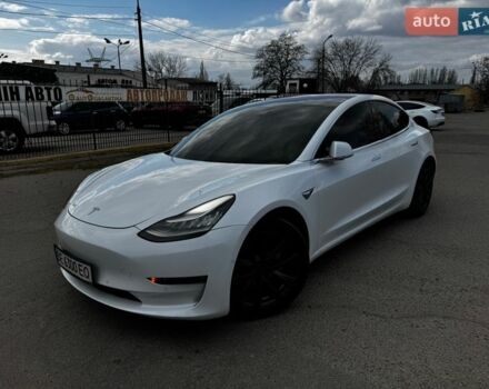 Білий Тесла Модель 3, об'ємом двигуна 0 л та пробігом 140 тис. км за 19000 $, фото 1 на Automoto.ua