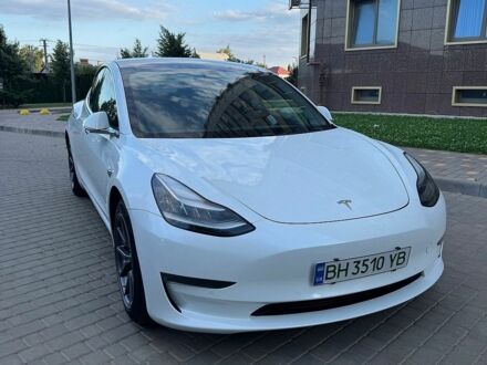 Белый Тесла Модель 3, объемом двигателя 0 л и пробегом 99 тыс. км за 15500 $, фото 1 на Automoto.ua