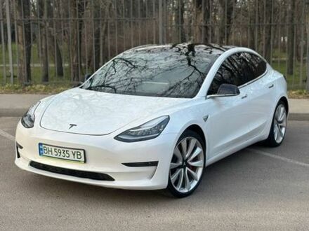 Белый Тесла Модель 3, объемом двигателя 0 л и пробегом 158 тыс. км за 20000 $, фото 1 на Automoto.ua