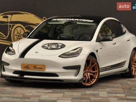 Тесла Модель 3 2019 у Києві на Automoto.ua Білий Тесла Модель 3, об'ємом двигуна 0 л та пробігом 102 тис. км за 22500 $, фото 1 на Automoto.ua