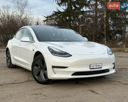 Білий Тесла Модель 3, об'ємом двигуна 0 л та пробігом 139 тис. км за 17750 $, фото 1 на Automoto.ua