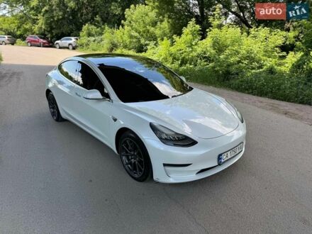 Білий Тесла Модель 3, об'ємом двигуна 0 л та пробігом 134 тис. км за 14999 $, фото 1 на Automoto.ua