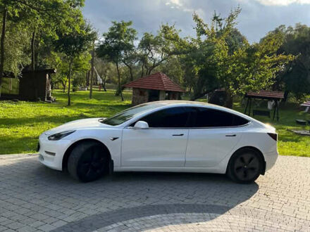 Білий Тесла Модель 3, об'ємом двигуна 0 л та пробігом 235 тис. км за 16700 $, фото 1 на Automoto.ua