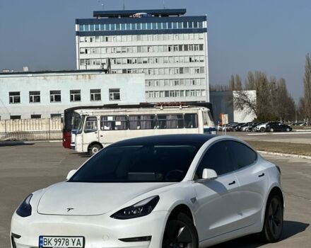 Белый Тесла Модель 3, объемом двигателя 0 л и пробегом 196 тыс. км за 14600 $, фото 1 на Automoto.ua