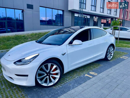 Тесла Модель 3 2019 у Львові на Automoto.ua Білий Тесла Модель 3, об'ємом двигуна 0 л та пробігом 101 тис. км за 22500 $, фото 1 на Automoto.ua
