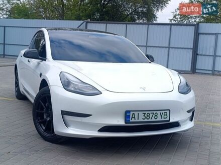 Белый Тесла Модель 3, объемом двигателя 0 л и пробегом 137 тыс. км за 19999 $, фото 1 на Automoto.ua