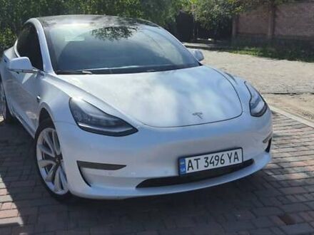 Белый Тесла Модель 3, объемом двигателя 0 л и пробегом 74 тыс. км за 17500 $, фото 1 на Automoto.ua