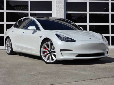 Білий Тесла Модель 3, об'ємом двигуна 0 л та пробігом 32 тис. км за 9000 $, фото 1 на Automoto.ua