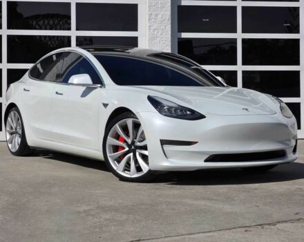 Белый Тесла Модель 3, объемом двигателя 0 л и пробегом 32 тыс. км за 9000 $, фото 1 на Automoto.ua