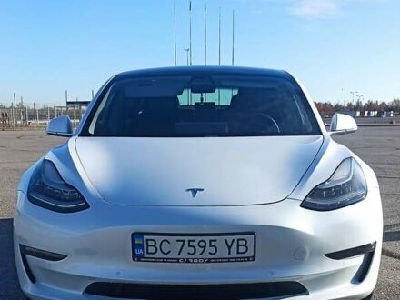 Тесла Модель 3 2019 у Львові на Automoto.ua Білий Тесла Модель 3, об'ємом двигуна 0 л та пробігом 66 тис. км за 19000 $, фото 1 на Automoto.ua