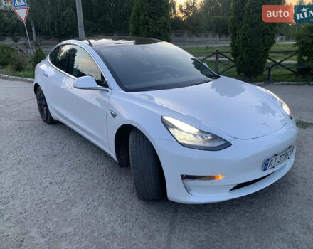 Белый Тесла Модель 3, объемом двигателя 0 л и пробегом 118 тыс. км за 15700 $, фото 1 на Automoto.ua