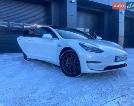 Білий Тесла Модель 3, об'ємом двигуна 0 л та пробігом 111 тис. км за 13700 $, фото 1 на Automoto.ua