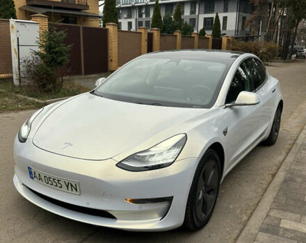 Белый Тесла Модель 3, объемом двигателя 0 л и пробегом 125 тыс. км за 15900 $, фото 1 на Automoto.ua