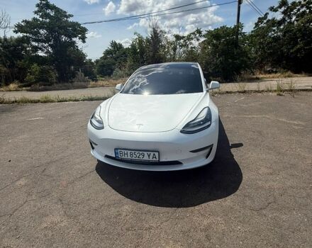 Білий Тесла Модель 3, об'ємом двигуна 0 л та пробігом 111 тис. км за 14500 $, фото 1 на Automoto.ua