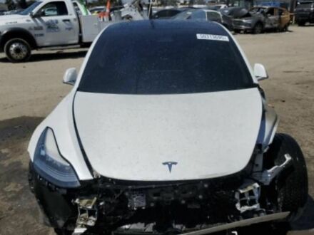 Тесла Модель 3 2019 у Кривому Розі на Automoto.ua Білий Тесла Модель 3, об'ємом двигуна 0 л та пробігом 110 тис. км за 10500 $, фото 1 на Automoto.ua