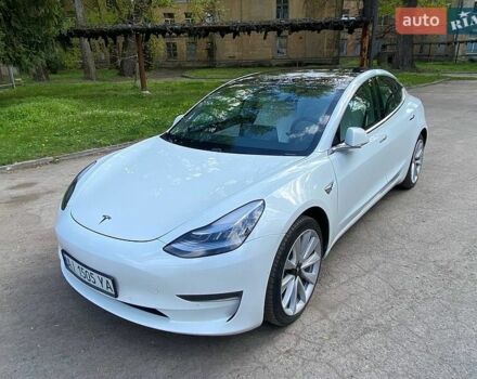 Белый Тесла Модель 3, объемом двигателя 0 л и пробегом 85 тыс. км за 15500 $, фото 1 на Automoto.ua