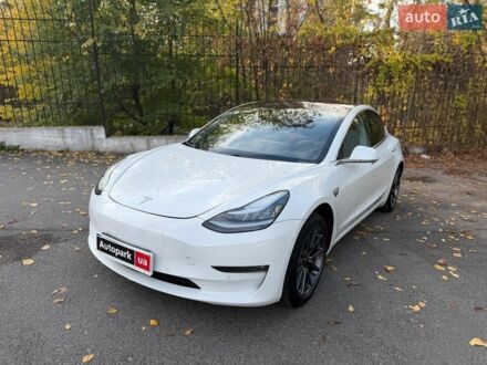 Білий Тесла Модель 3, об'ємом двигуна 0 л та пробігом 160 тис. км за 15490 $, фото 1 на Automoto.ua