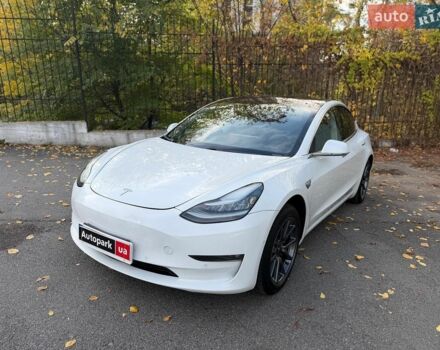 Білий Тесла Модель 3, об'ємом двигуна 0 л та пробігом 160 тис. км за 15500 $, фото 1 на Automoto.ua