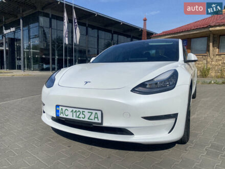 Білий Тесла Модель 3, об'ємом двигуна 0 л та пробігом 156 тис. км за 17600 $, фото 1 на Automoto.ua