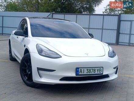 Білий Тесла Модель 3, об'ємом двигуна 0 л та пробігом 137 тис. км за 18900 $, фото 1 на Automoto.ua