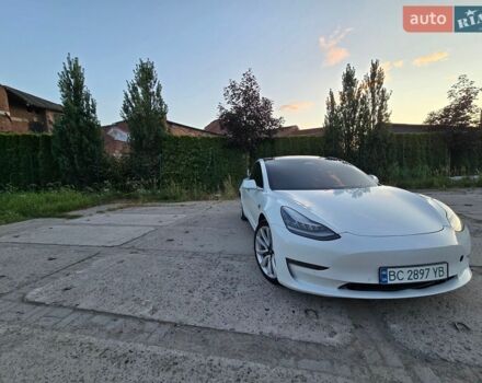 Белый Тесла Модель 3, объемом двигателя 0 л и пробегом 172 тыс. км за 14700 $, фото 1 на Automoto.ua