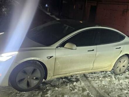 Білий Тесла Модель 3, об'ємом двигуна 0 л та пробігом 99 тис. км за 16500 $, фото 1 на Automoto.ua