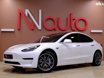 Білий Тесла Модель 3, об'ємом двигуна 0 л та пробігом 54 тис. км за 15900 $, фото 1 на Automoto.ua