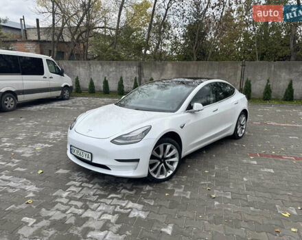 Белый Тесла Модель 3, объемом двигателя 0 л и пробегом 150 тыс. км за 15500 $, фото 1 на Automoto.ua
