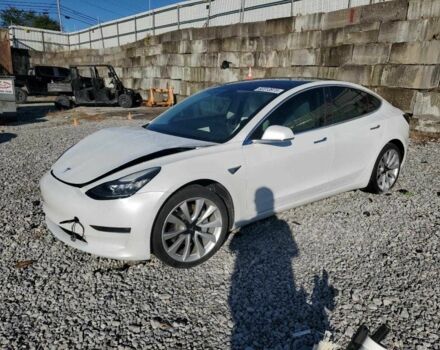 Білий Тесла Модель 3, об'ємом двигуна 0 л та пробігом 120 тис. км за 3000 $, фото 1 на Automoto.ua