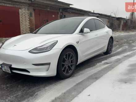 Белый Тесла Модель 3, объемом двигателя 0 л и пробегом 96 тыс. км за 25200 $, фото 1 на Automoto.ua
