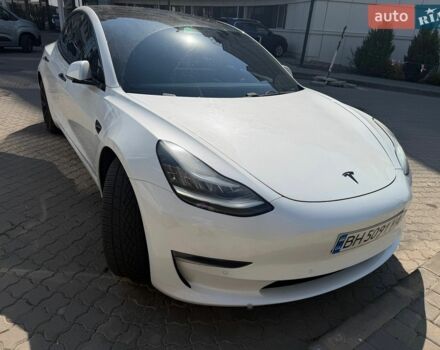 Білий Тесла Модель 3, об'ємом двигуна 0 л та пробігом 112 тис. км за 17500 $, фото 1 на Automoto.ua