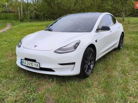 Білий Тесла Модель 3, об'ємом двигуна 0 л та пробігом 122 тис. км за 15300 $, фото 1 на Automoto.ua