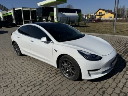 Белый Тесла Модель 3, объемом двигателя 0 л и пробегом 230 тыс. км за 13502 $, фото 1 на Automoto.ua